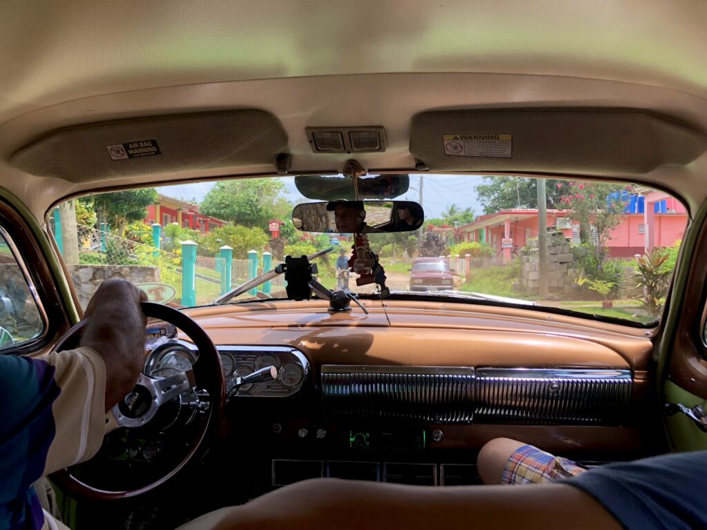 Taxichauffeur in Cuba