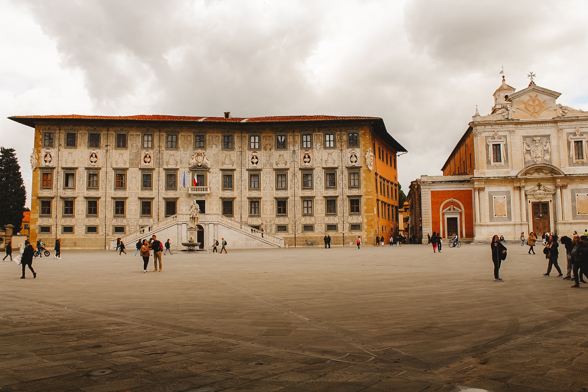 Piazza dei Cavalieri, het vertrekpunt van Pisa79