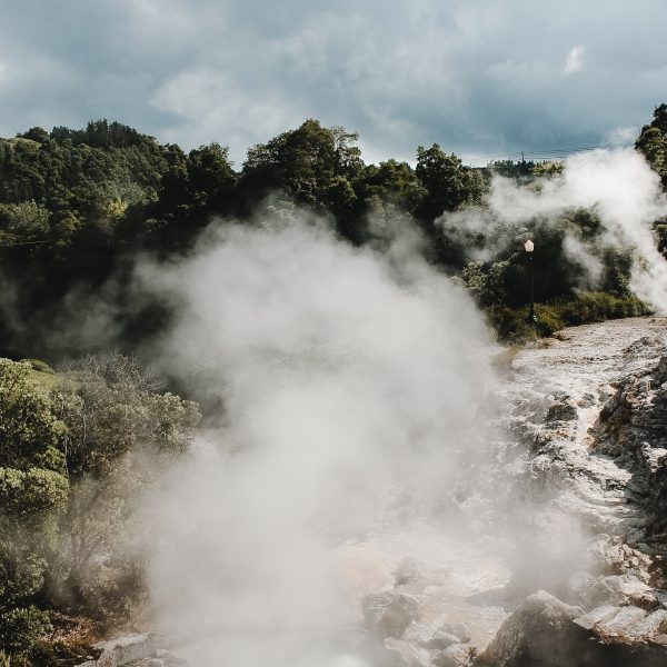Ontdek Furnas op São Miguel: vulkanische hotspot en wellnessparadijs op de Azoren